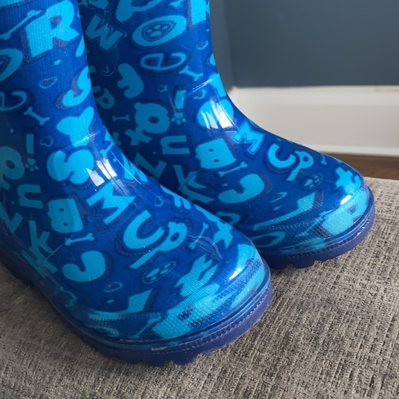 Paw Patrol Light Up Rain Boots - Picture 5 of 9